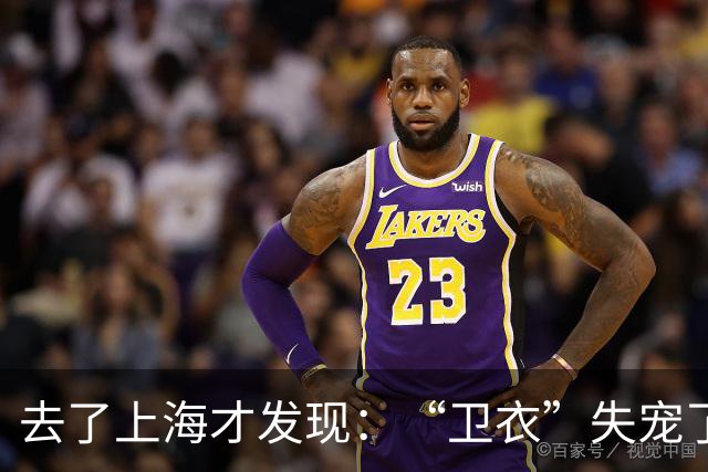 去了上海才发现：“卫衣”失宠了，满街都在穿“奶奶衫+半身裙”